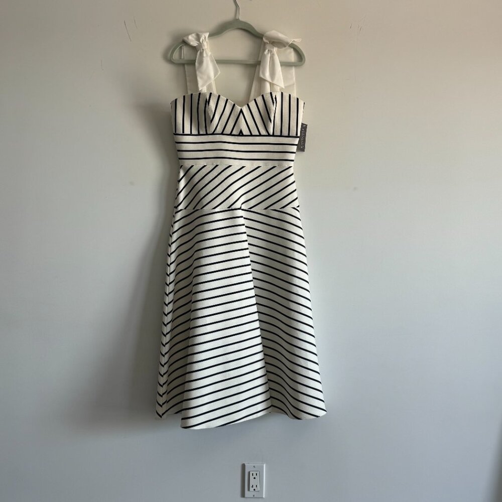 Jus de Pommes 2 piece Dress, Size 40/ US 8 - Picture 14 of 16